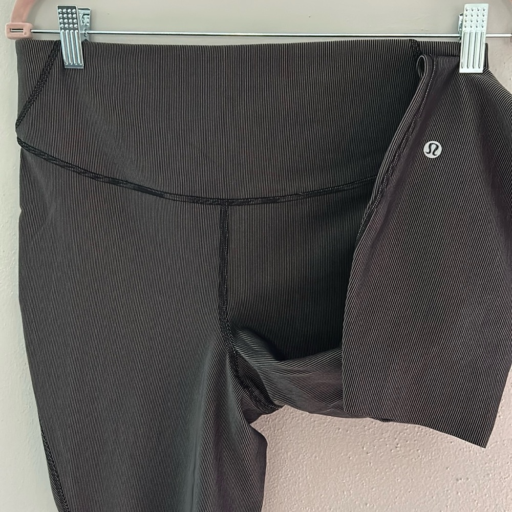 Lululemon black and white striped leggings — size 10